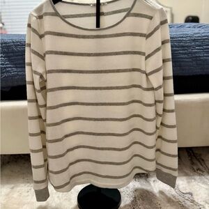 Pink Clover Gray and White Crew Neck Sweater